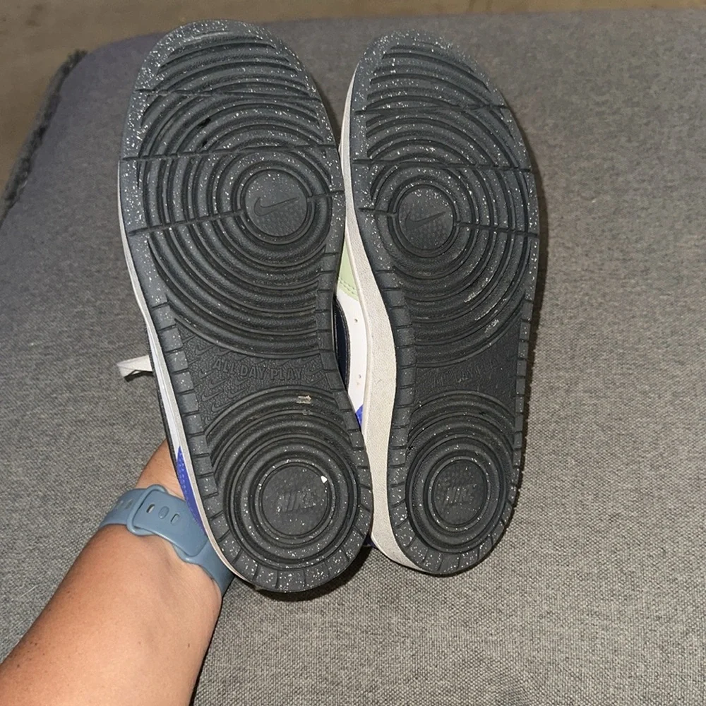 Girl’s Nike shoes! SO cute!